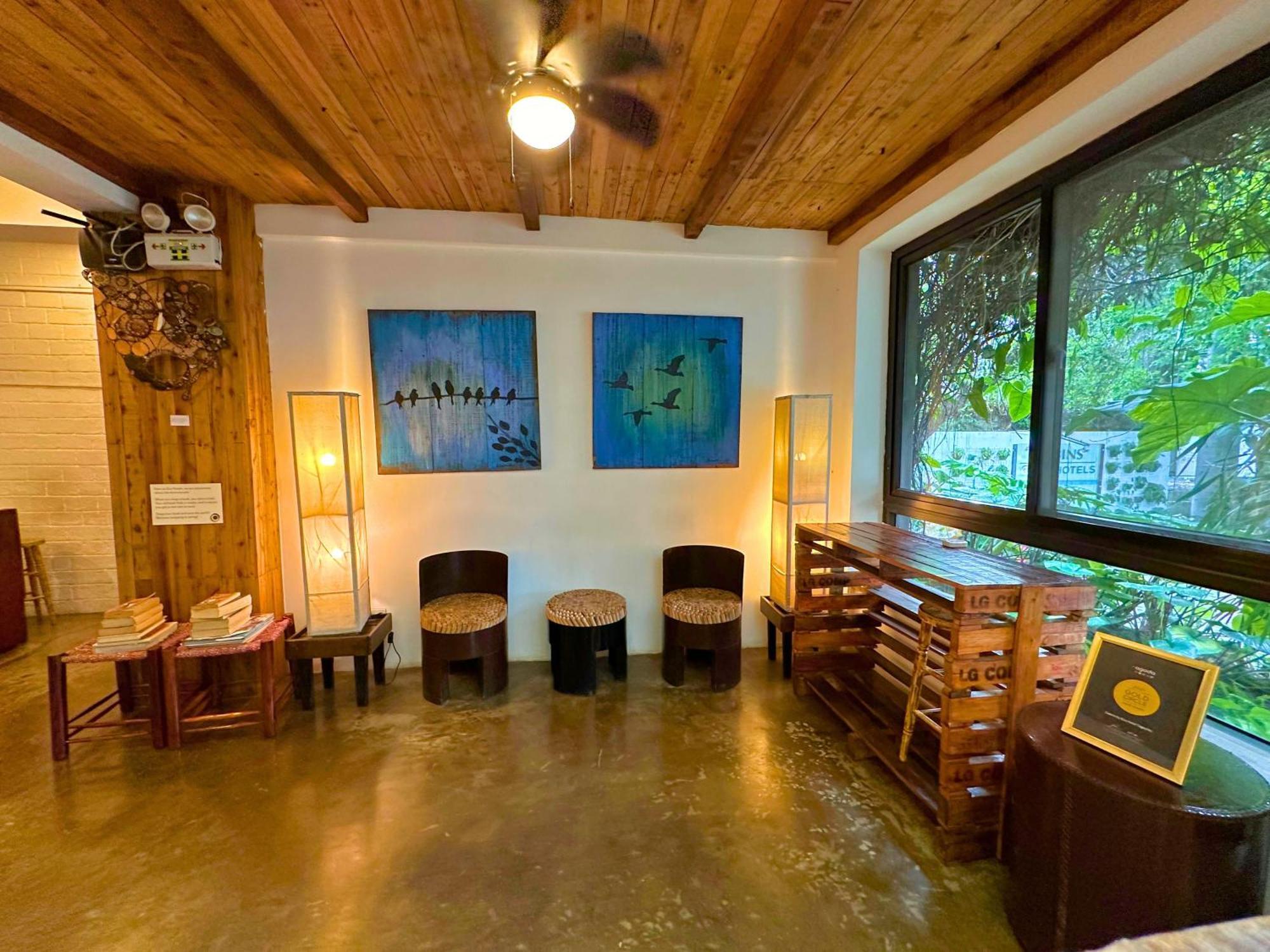 Cabins By Eco Hotels Tagaytay City Exteriör bild