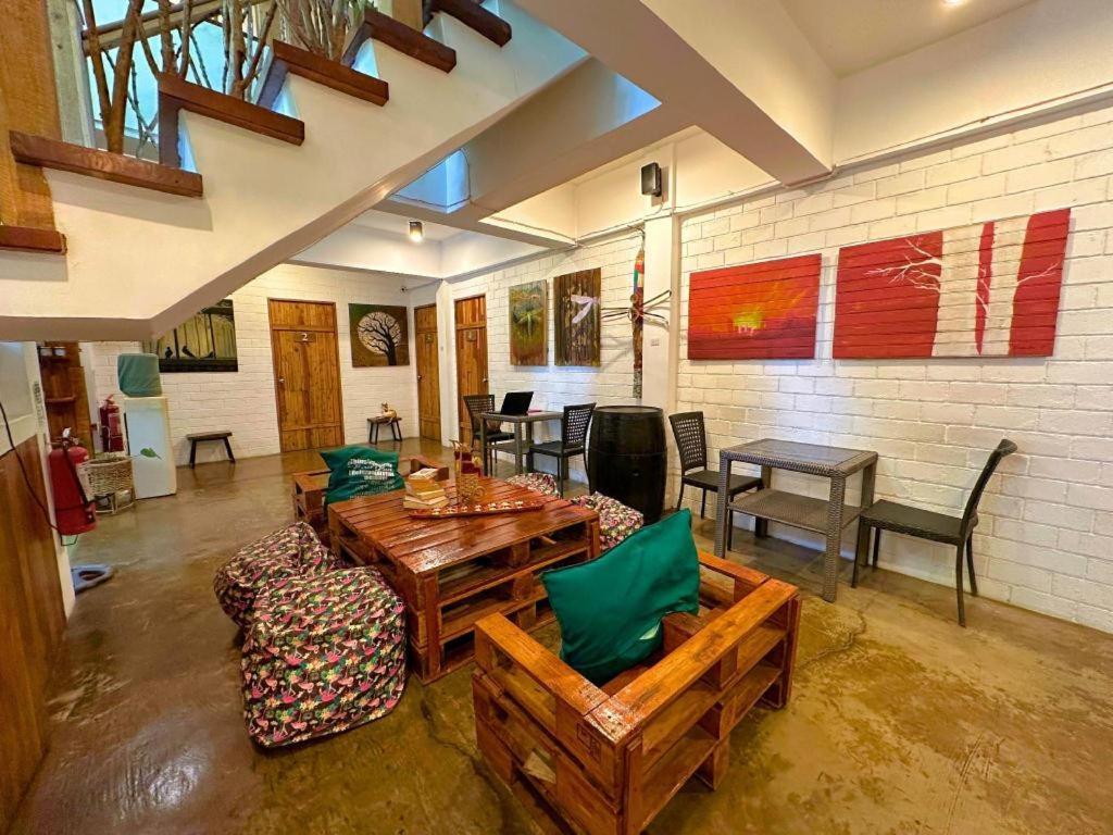 Cabins By Eco Hotels Tagaytay City Exteriör bild
